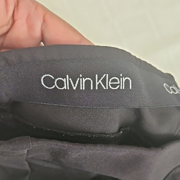 Calvin Klein Black Skinny Pants with Sleek Design - Picture 6 of 16